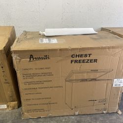 Avanti Chest Freezer New Garage Ready 10 Cubic Feet 110 Volts In White 