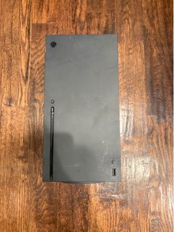 Xbox series X (wires included)