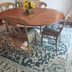 Pottery Barn Table With 4 Chairs
