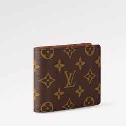 Louis Vuitton Men's Wallet 