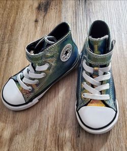 Toddler Girl Converse Metallic Rainbow Size 8