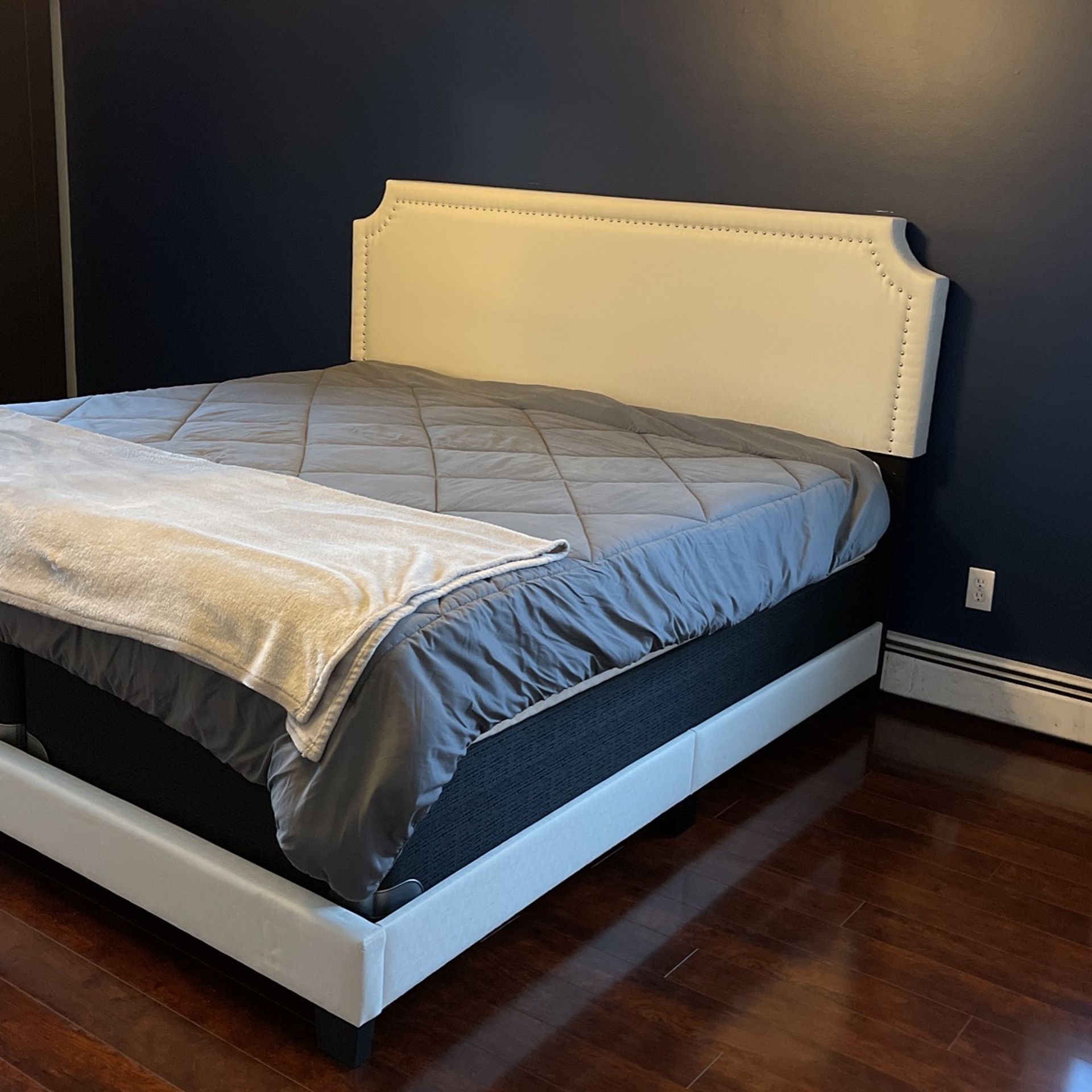 King Size Bed Frame And Nail Head Headboard