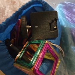 Magnetic Building Blocks