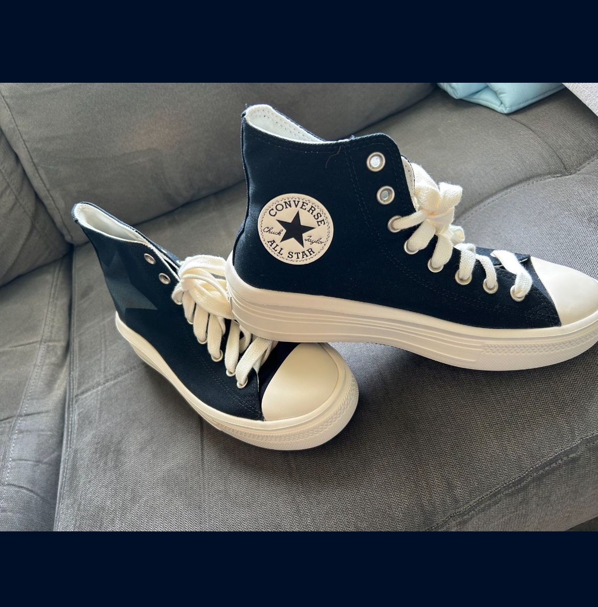 New Converse Women’s Size 10 Black move hi