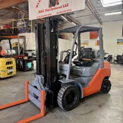 Forklift