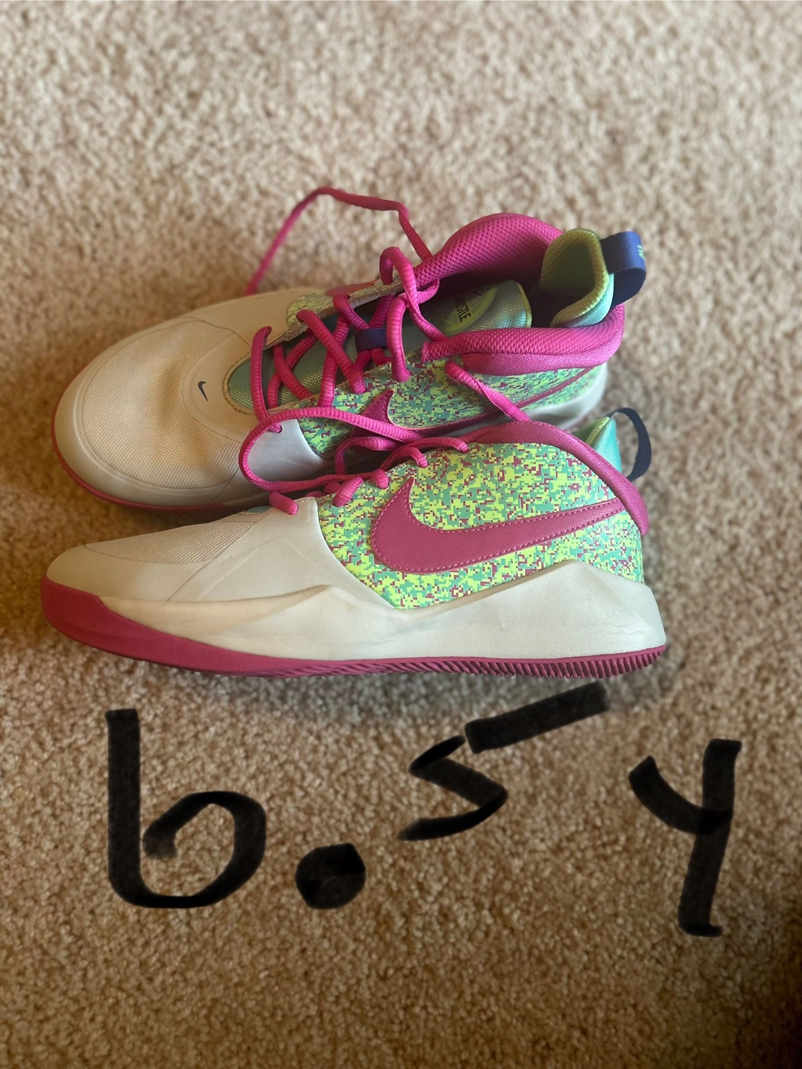 Nike, Converse, Etc