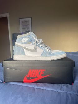 Jordan 1 hyper royal