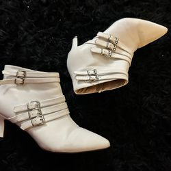 Sophia Taylor White Ankle Boots