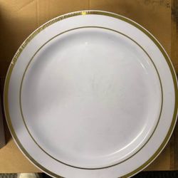 New White Plastic Dinner Plates with Gold Rim – Sealed Pack