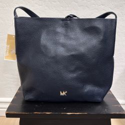 Michael Kors LG. Messenger