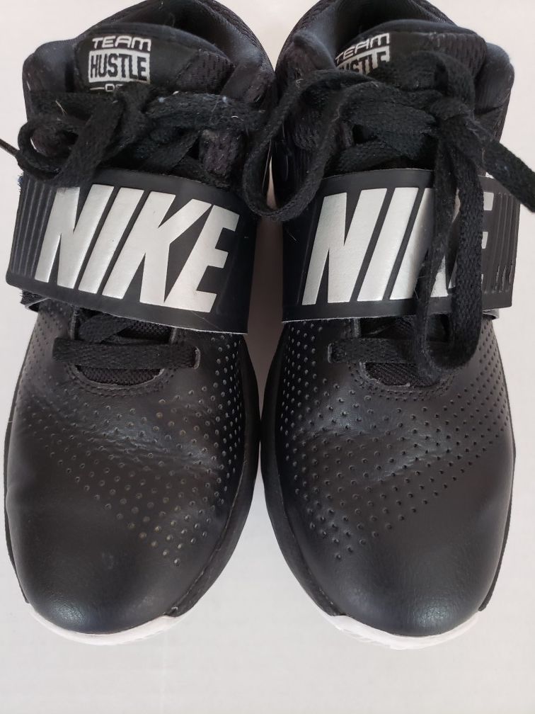 Nike tennis shoes (Kids) size 4.5Y