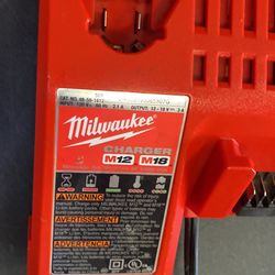  Milwaukee usado en buen estado como nuevo. M12 M18v