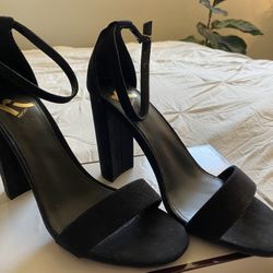 Black heels  Size 9 