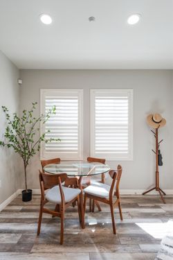 Mid Century Modern Dining Table and Chairs