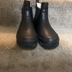 Rain boots 