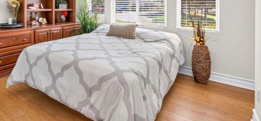 Queen Mattress, Boxspring and metal frame