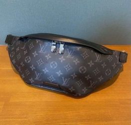 New Louis V Crossbody Fanny Bag