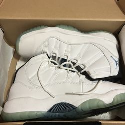 Jordan 11 Retro Legend Blue