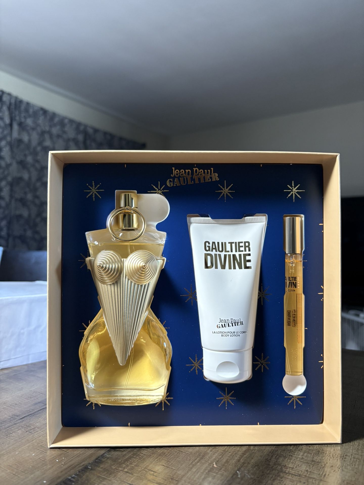 Jean Paul Gaultier Divine 3 Pieces Gift Set 3.4 Oz Eau De Parfum