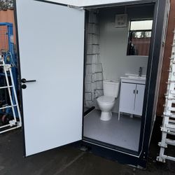 Portable Bathroom 