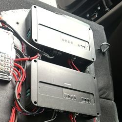 2 Audison SR 1500 Bass Amps 