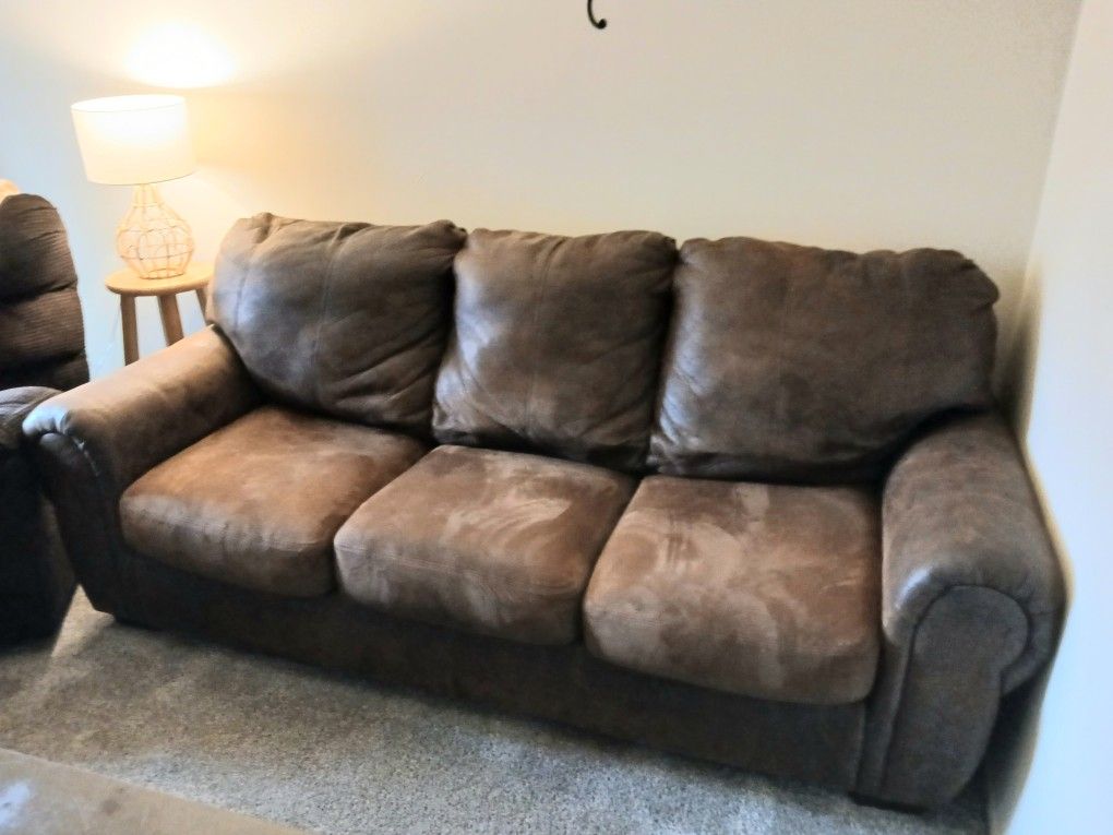 FREE!! 3+ Seater Sofa
