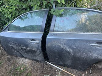 2 Puertas Completas Lado Izquierdo Nissan Altima 2014,