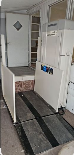Highlander chair mobility lift