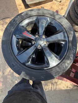 2017 Jeep Cherokee 18 in wheels with tire