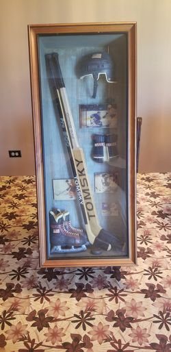 Vintage Hockey Shadow Box Display.