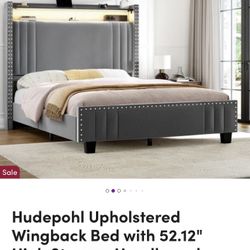 King LED BED W OUTLET 