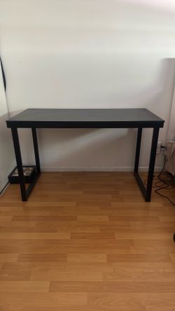 Desktop desk