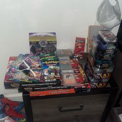 POKEMON CARDS/ ONE PIECE