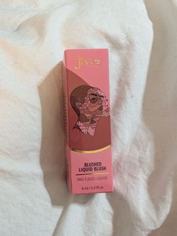 NEW JUVIAS PLACE LIQUID BLUSH