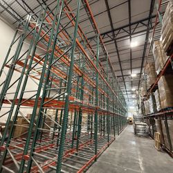 Major Used Pallet Rack Liquidation Beams, Upright, Wire Deck Teardrop Industrial Warehouse Equipment