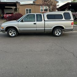 Grey 1988 Chevy S-10 2.2L