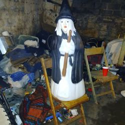 Big Blow Mold Witch Works