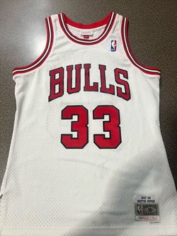 Mitchell & Ness Scottie Pippen Bulls Jersey