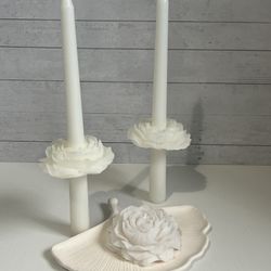 Stick Candles with white Flowers design 