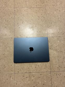 Macbook Air M2 Chip 16 GB