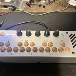 Critter & Guitari Pocket Piano 201