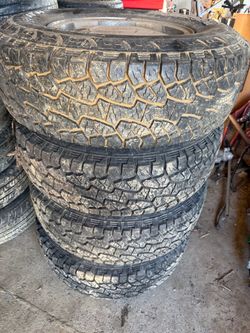 245/75/16 Hankook Dynapro tires