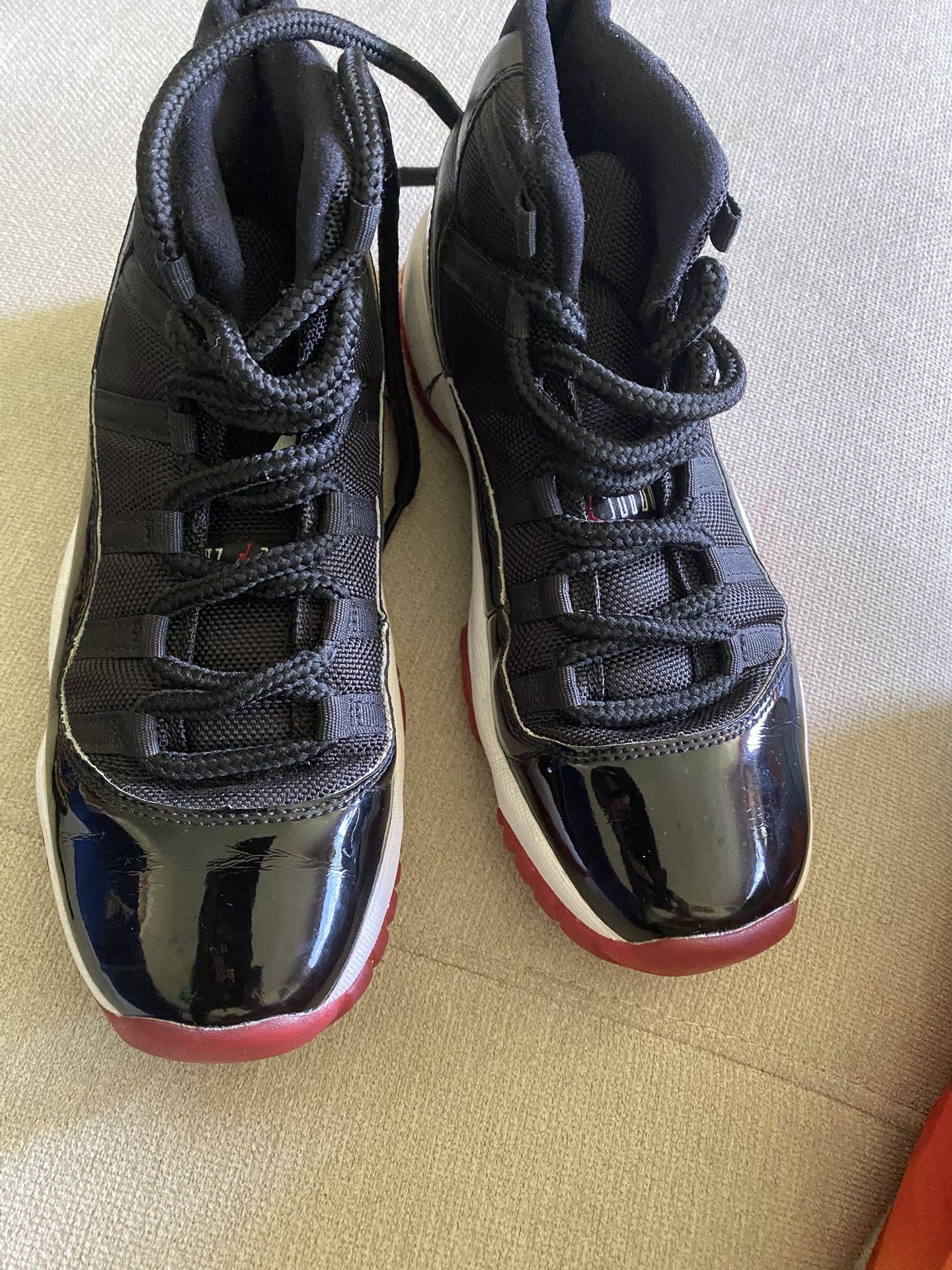 Jordan 6.5Y Tennis Shoes