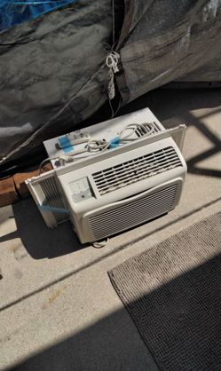 FREE - SEARS window ac air conditioner ..... works - FREE