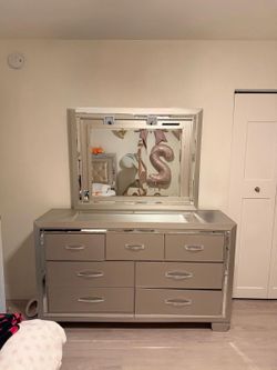 Furniture alll like new