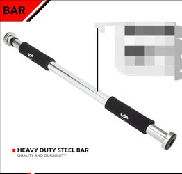 Doorway pull up bar