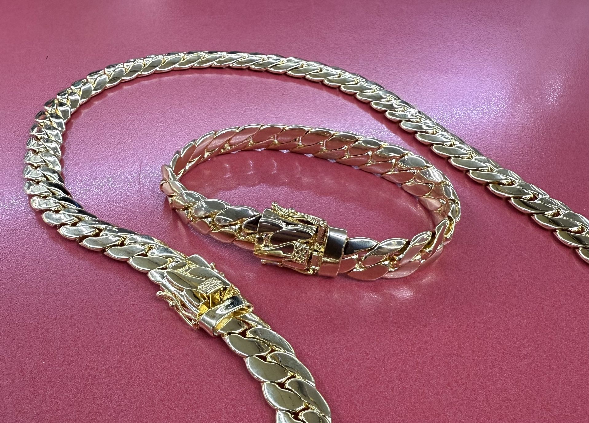 Handmade and heavy 14k premium gold plated Miami Cuban set 🔥🔥