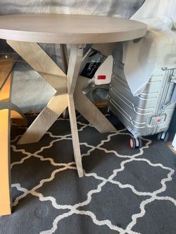 Mini wood coffee table