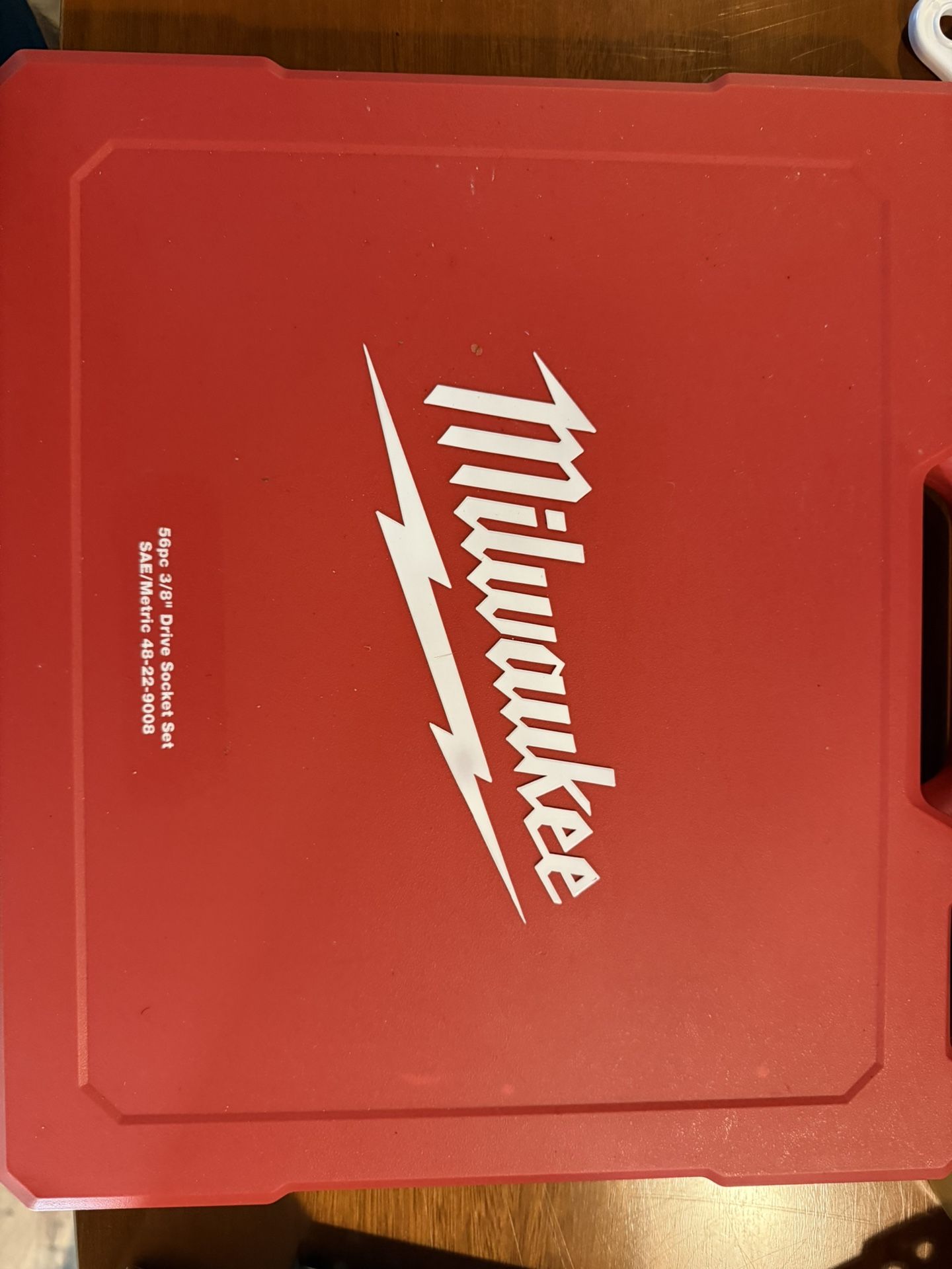 Milwaukee 3/8” DRIVE SAE/Metric Socket & Ratchet Set