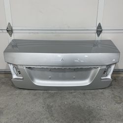 2011-2016 MERCEDES-BENZ E350 ECLASS TRUNK LID OEM SILVER